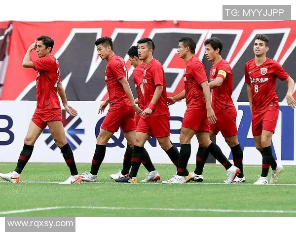 上港主场迎战北京人和力争全取三分争夺联赛冠军荣耀